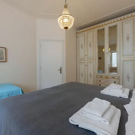 Апартаменты Very Elegant Historic F2 Граведона