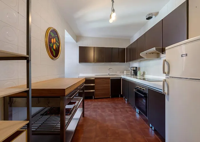 Very Elegant Historic F2