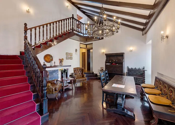 Very Elegant Historic F2 *