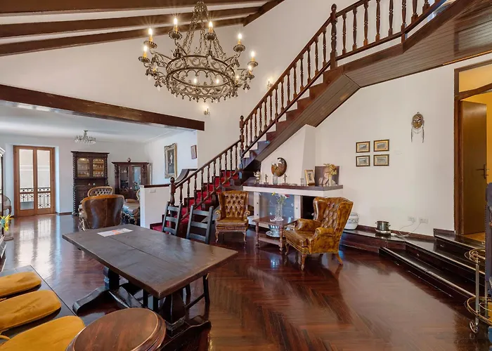 Very Elegant Historic F2 Appartement *