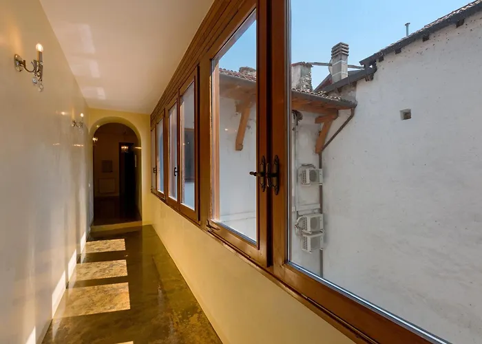 Very Elegant Historic F2