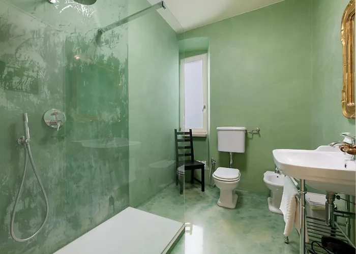 Very Elegant Historic F2