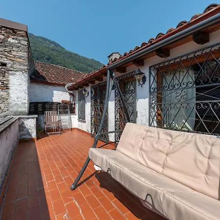 Very Elegant Historic F2 Apartament Gravedona