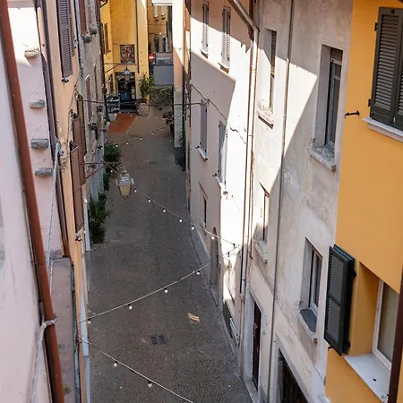 Very Elegant Historic F2 *